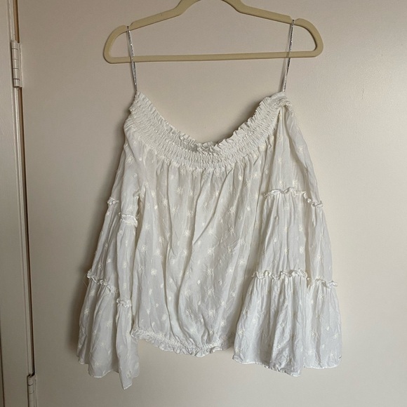 Off the Shoulder White Blouse - Picture 3 of 6